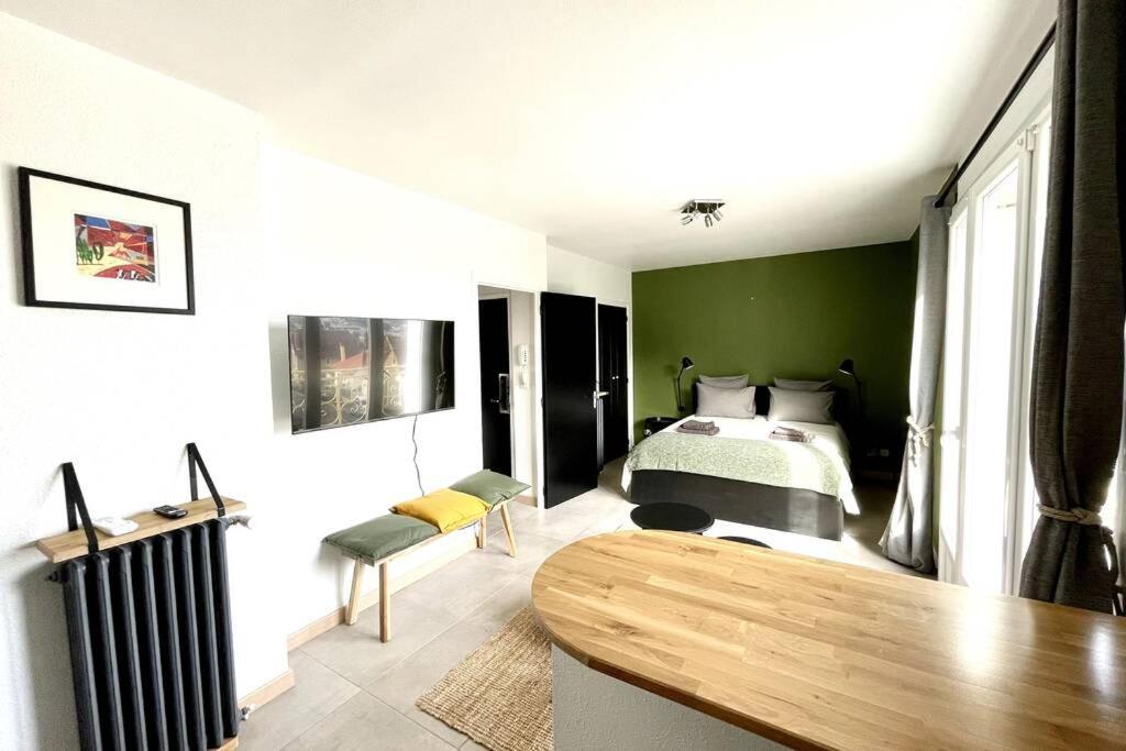 Mon Appart'Hotel - Climatisation Avec Parking Gratuit Brive-la-Gaillarde Esterno foto