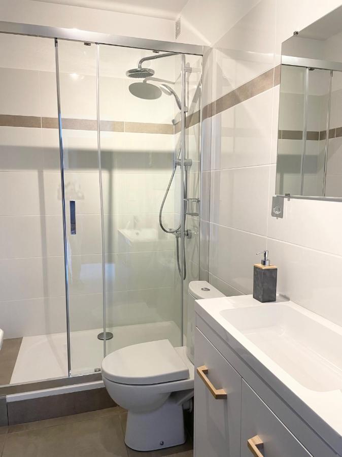 Mon Appart'Hotel - Climatisation Avec Parking Gratuit Brive-la-Gaillarde Esterno foto